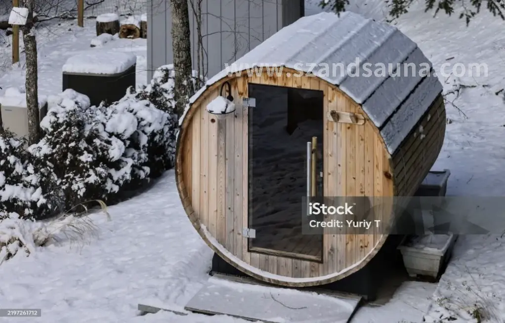 放松的桑拿用户